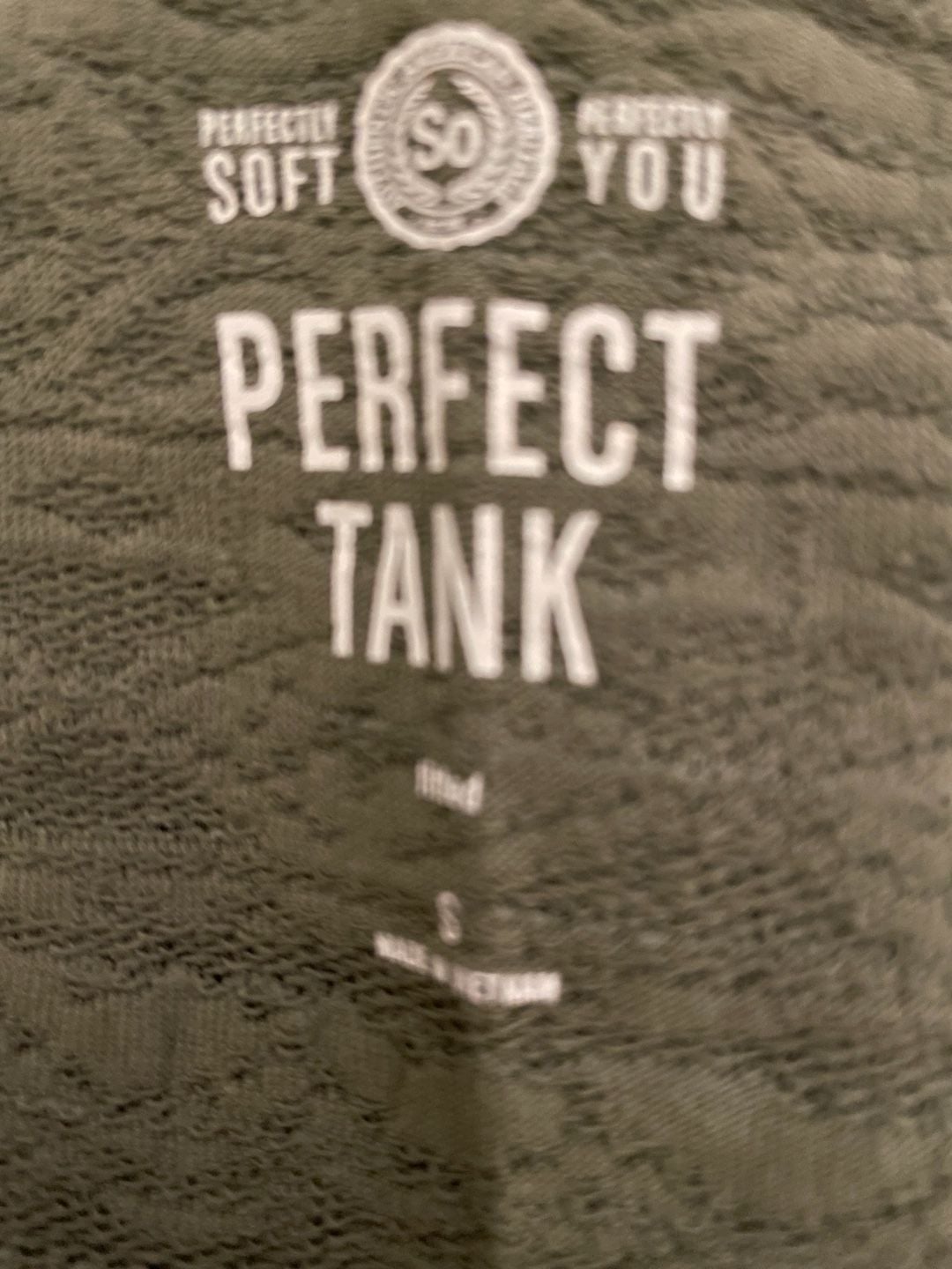 SO Perfectly Soft You Perfect Tank Green Fitted Scoop Neck Sleeveless Tank Top Size S 4
