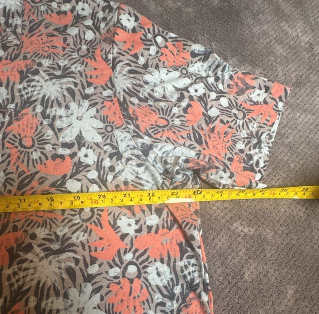 TravisMathew Featherweight Sands Tropical Floral Knit Polo Shirt Men's XL. 1210 4