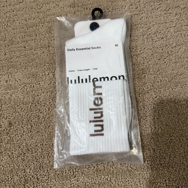 Lululemon Daily Essential Crew Socks Unisex White/Brown Wordmark Size M