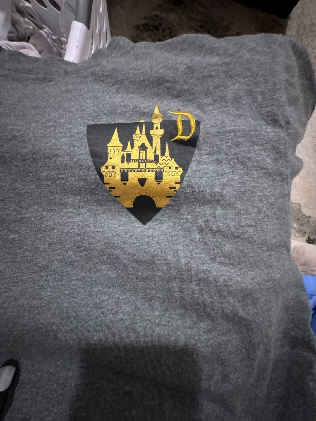Disney Parks Disneyland Castle Shield Logo Gray T-Shirt Size S 1