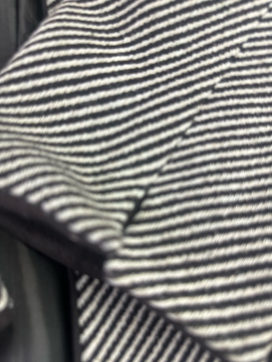 Tahari Arthur S. Levine brown cream striped 7