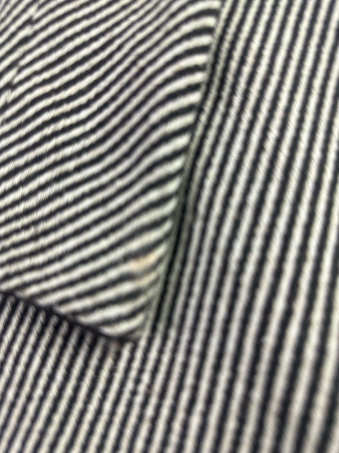Tahari Arthur S. Levine brown cream striped 8