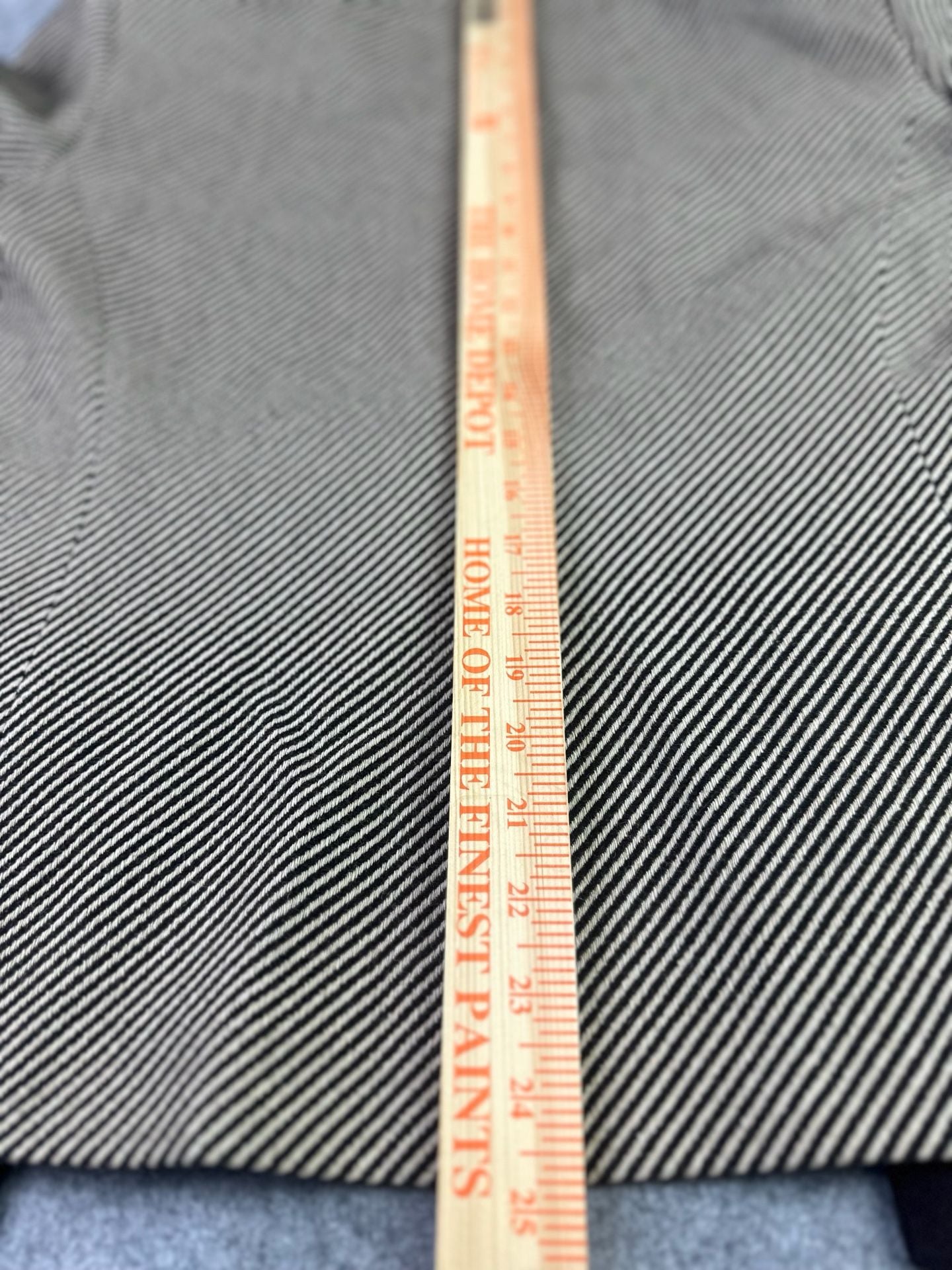 Tahari Arthur S. Levine brown cream striped 14