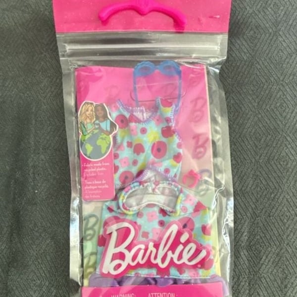 Barbie Complete Looks Floral Print Dress and Sunglasses Pack