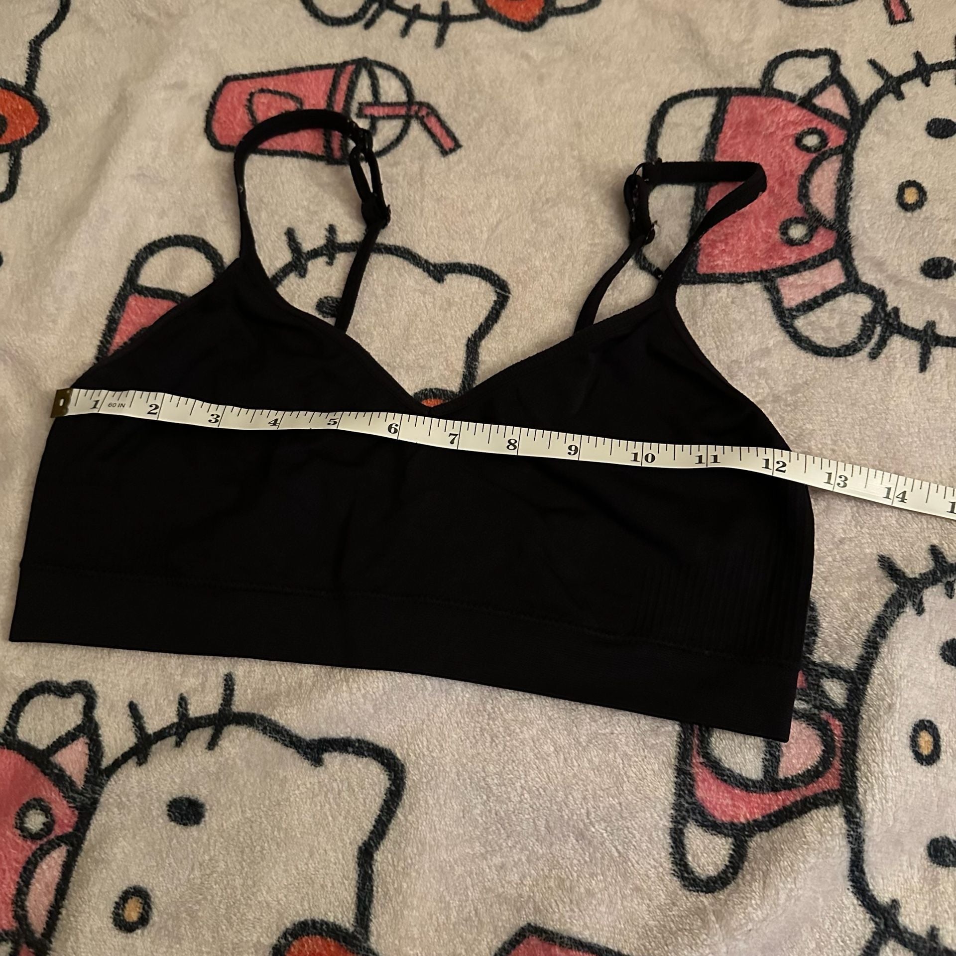 Black Seamless V-Neck Bralette with Adjustable Straps 4