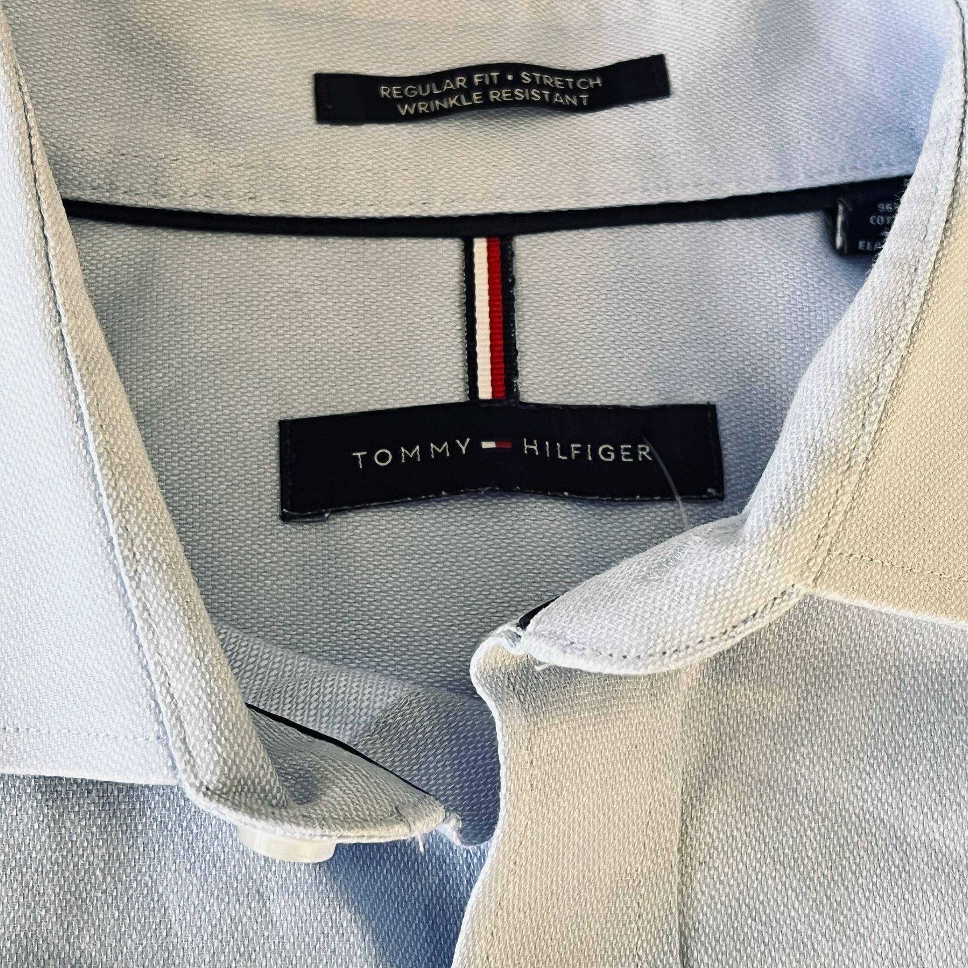 Tommy Hilfiger Regular Fit Stretch Wrinkle Resistant Blue M Button Dress Shirt 3
