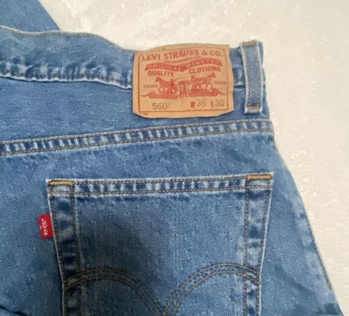 Levi's 560 Comfort Fit Jeans - Size W36 L30 - Medium Wash - Blue Denim - 500 Series - 560™ - Made in Colombia 8