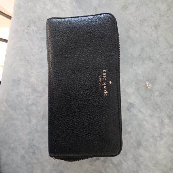 Kate Spade Leila Large Continental Wallet Black Pebbled Leather Zip Around