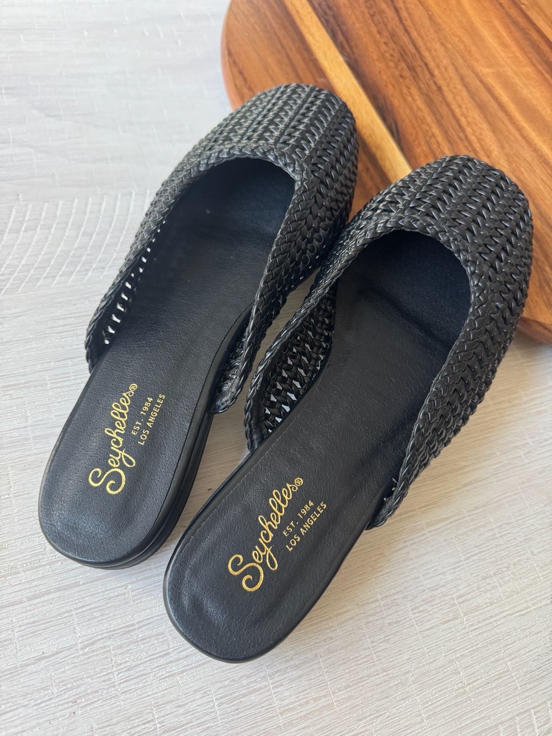 Seychelles Black Woven Mule Slide Sandals Size 9.5 2