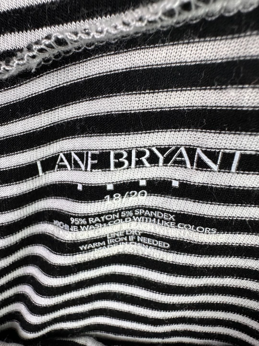 Lane Bryant Black White Striped Cowl Neck 3/4 Sleeve Top Size 18/20 3