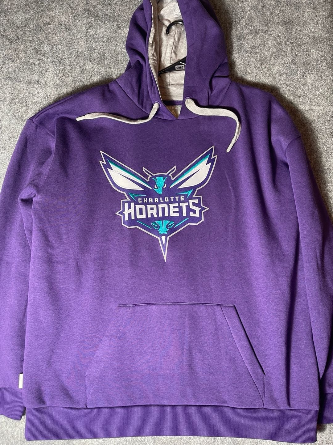 Antigua Charlotte Hornets Women's Victory Pullover Hoodie Dark Purple XL 2