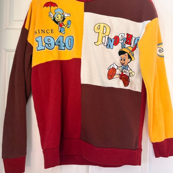Disney Pinocchio Retro Color Block Crewneck Sweatshirt Size XS