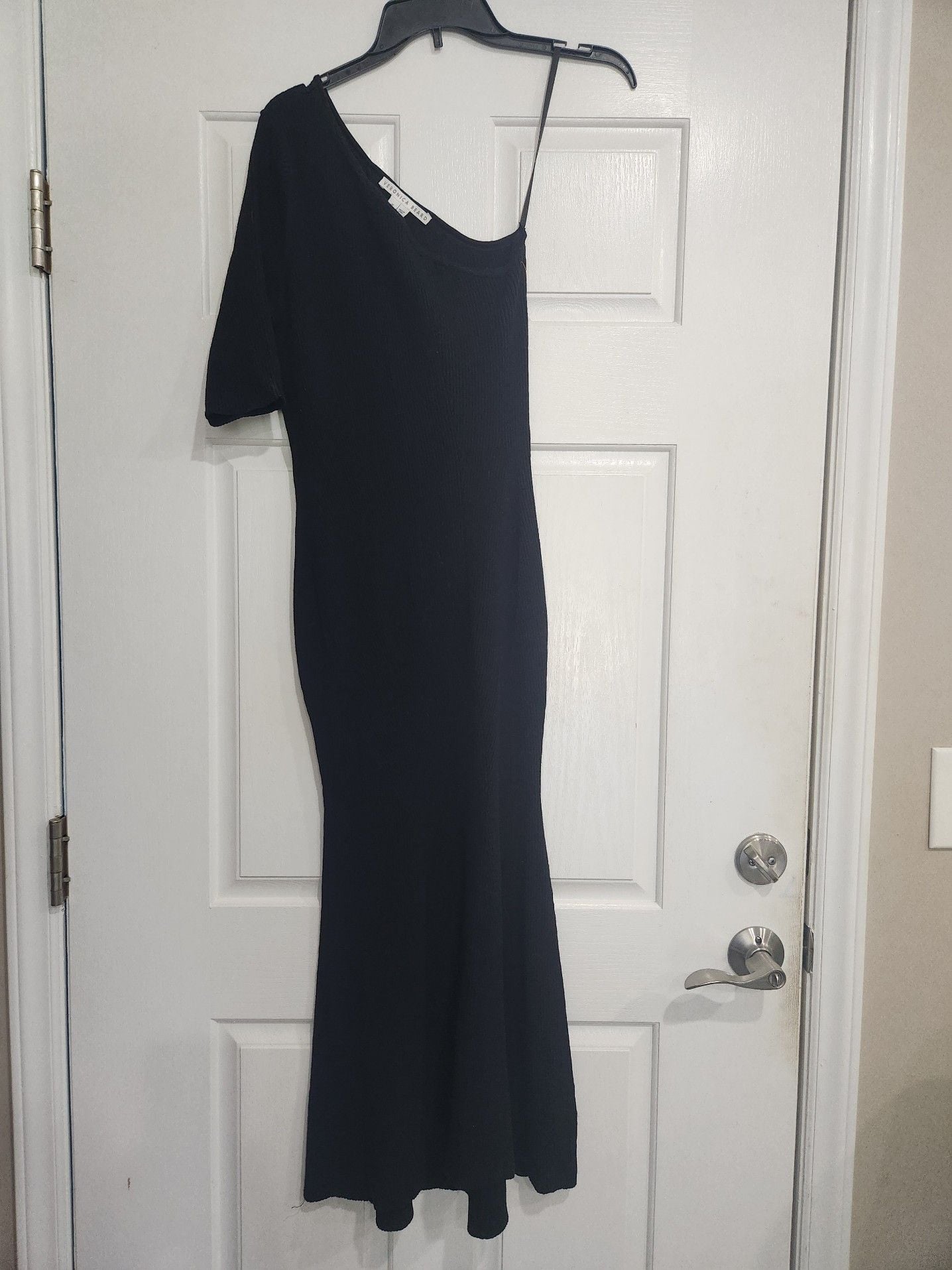 Veronica Beard Black One-Shoulder Ribbed Knit Maxi Dress Size M 2