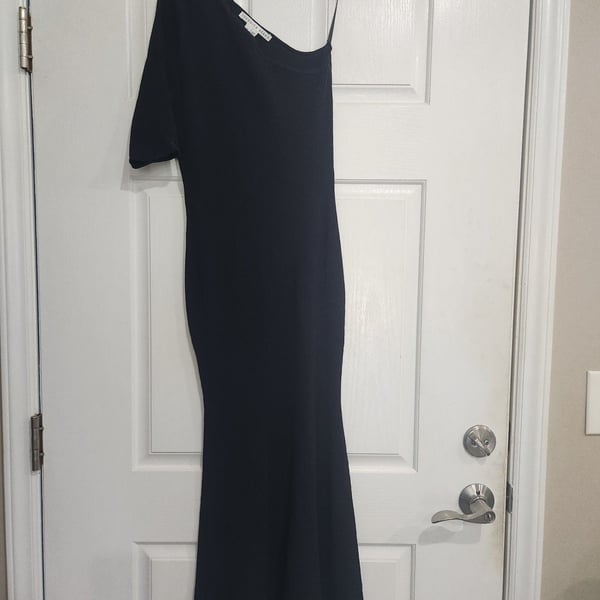 Veronica Beard Black One-Shoulder Ribbed Knit Maxi Dress Size M