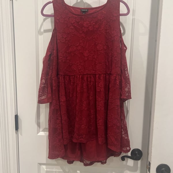 Torrid Red Stretch Lace Cold Shoulder Babydoll Blouse Size 1