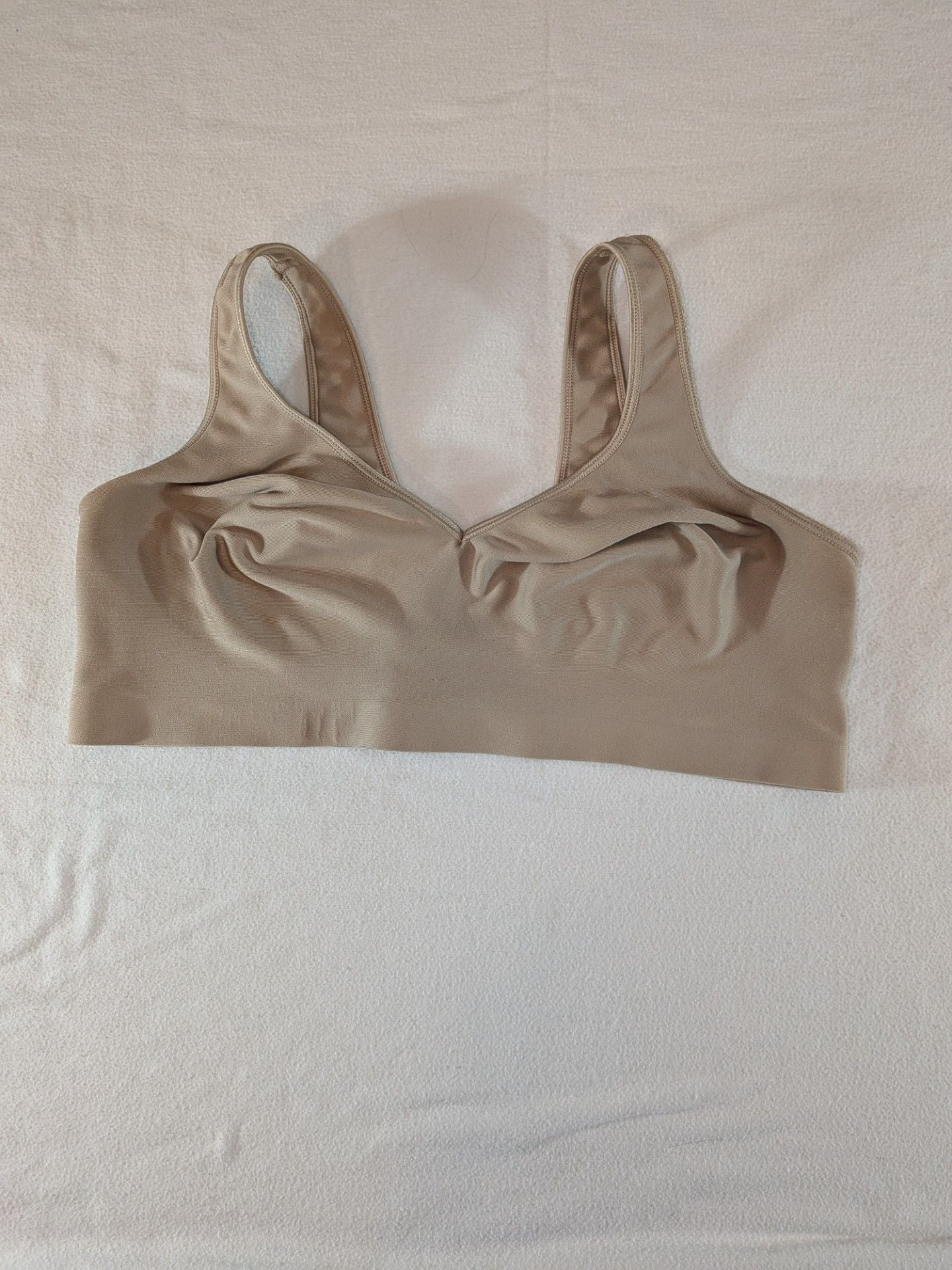 Hanes Wireless Comfort Bra Womens Medium Brown Nude Unpadded Smooth Stretch 2