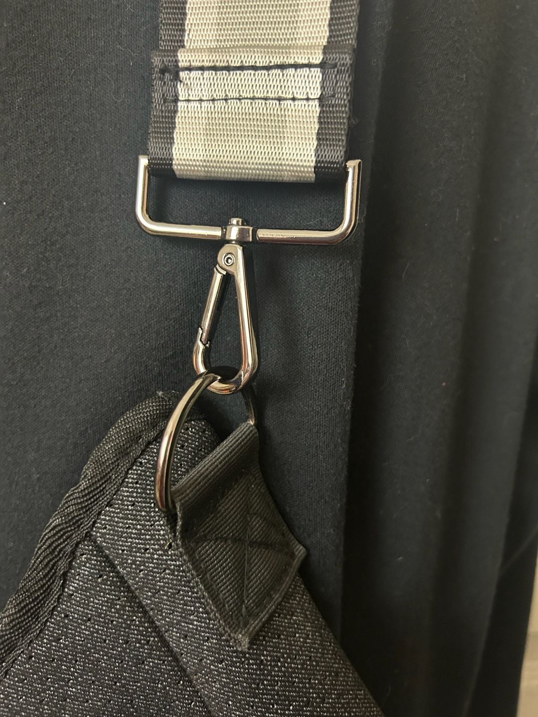 Haute Shore Jeri Crossbody Bag  7