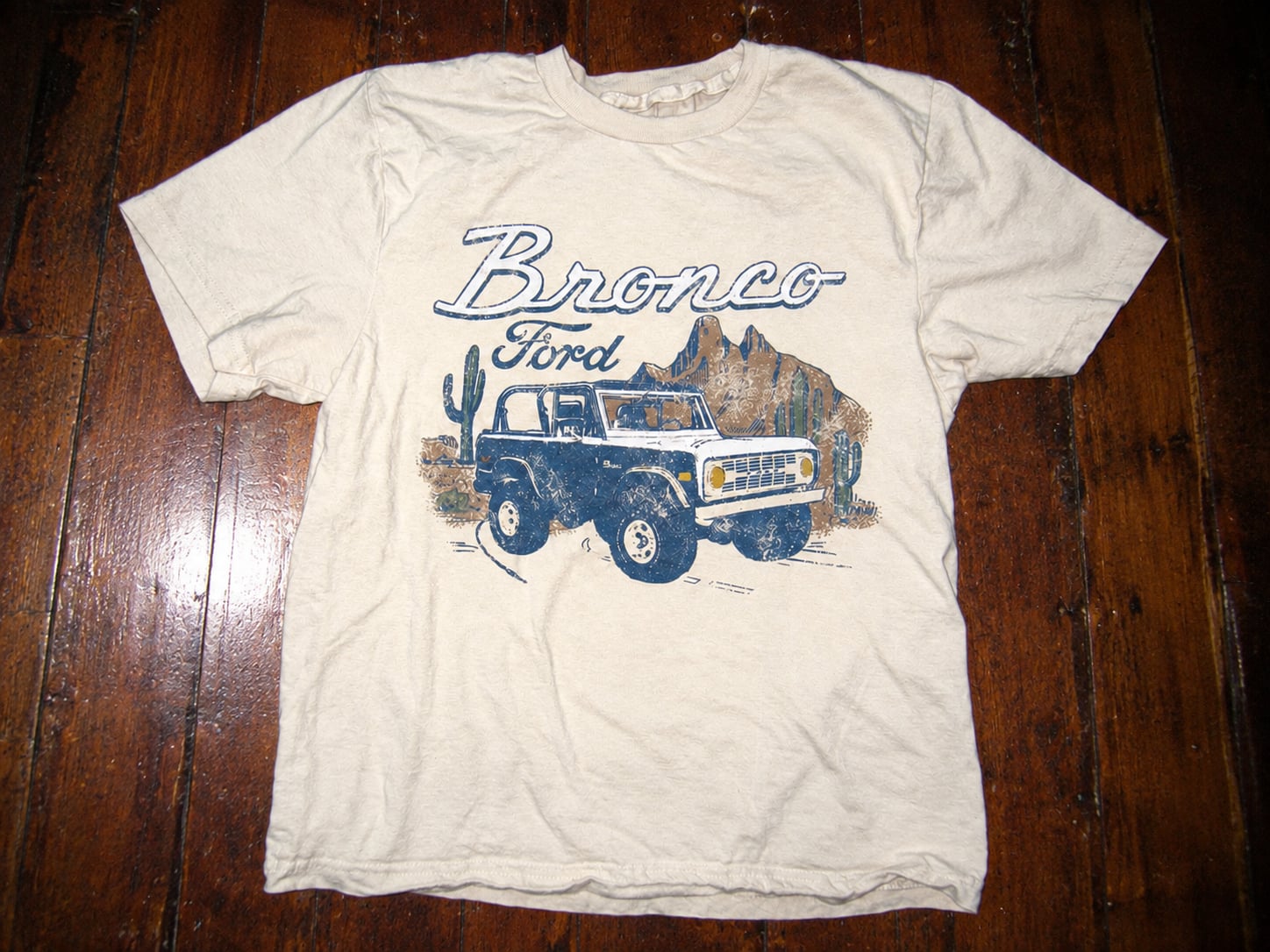 Hybrid Apparel Ford Bronco Desert Graphic T-Shirt Offroad Truck Cream Men Size S 3