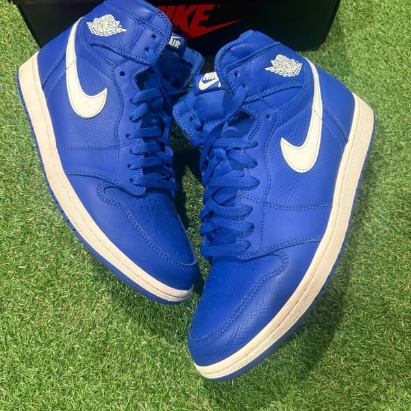 Nike Air Jordan 1 Retro High OG Hyper Royal Blue Sail Size 11.5