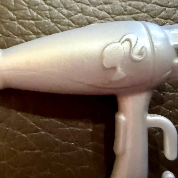 Barbie skipper silver hair dryer