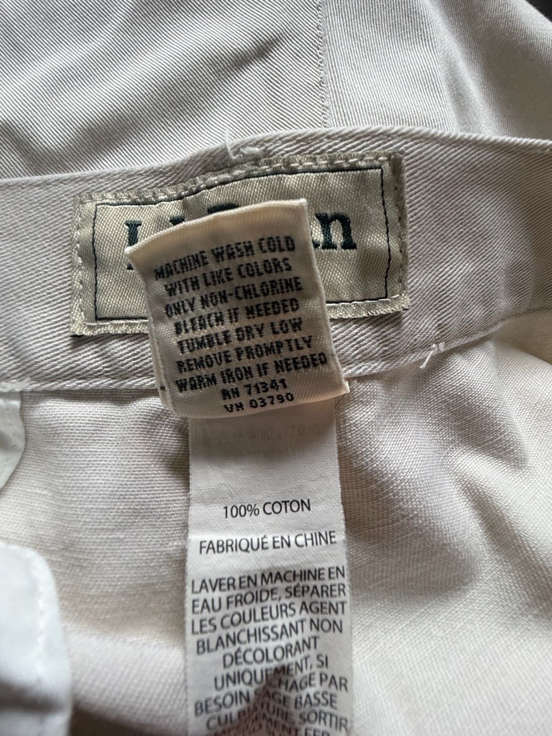 L.L.Bean Women’s 12 Cream Pleated Pants Original Fit 100% Cotton Trousers
9