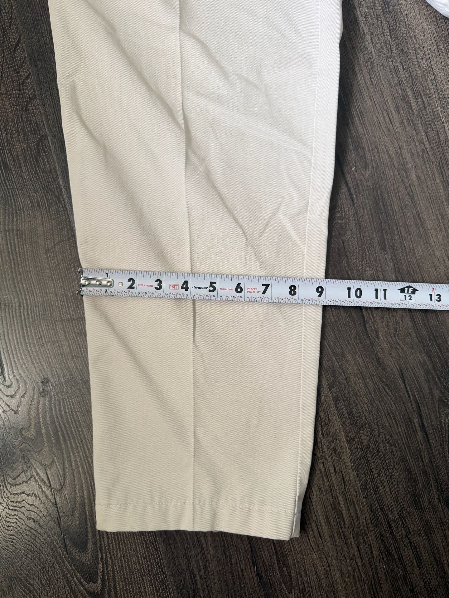 L.L.Bean Women’s 12 Cream Pleated Pants Original Fit 100% Cotton Trousers
5