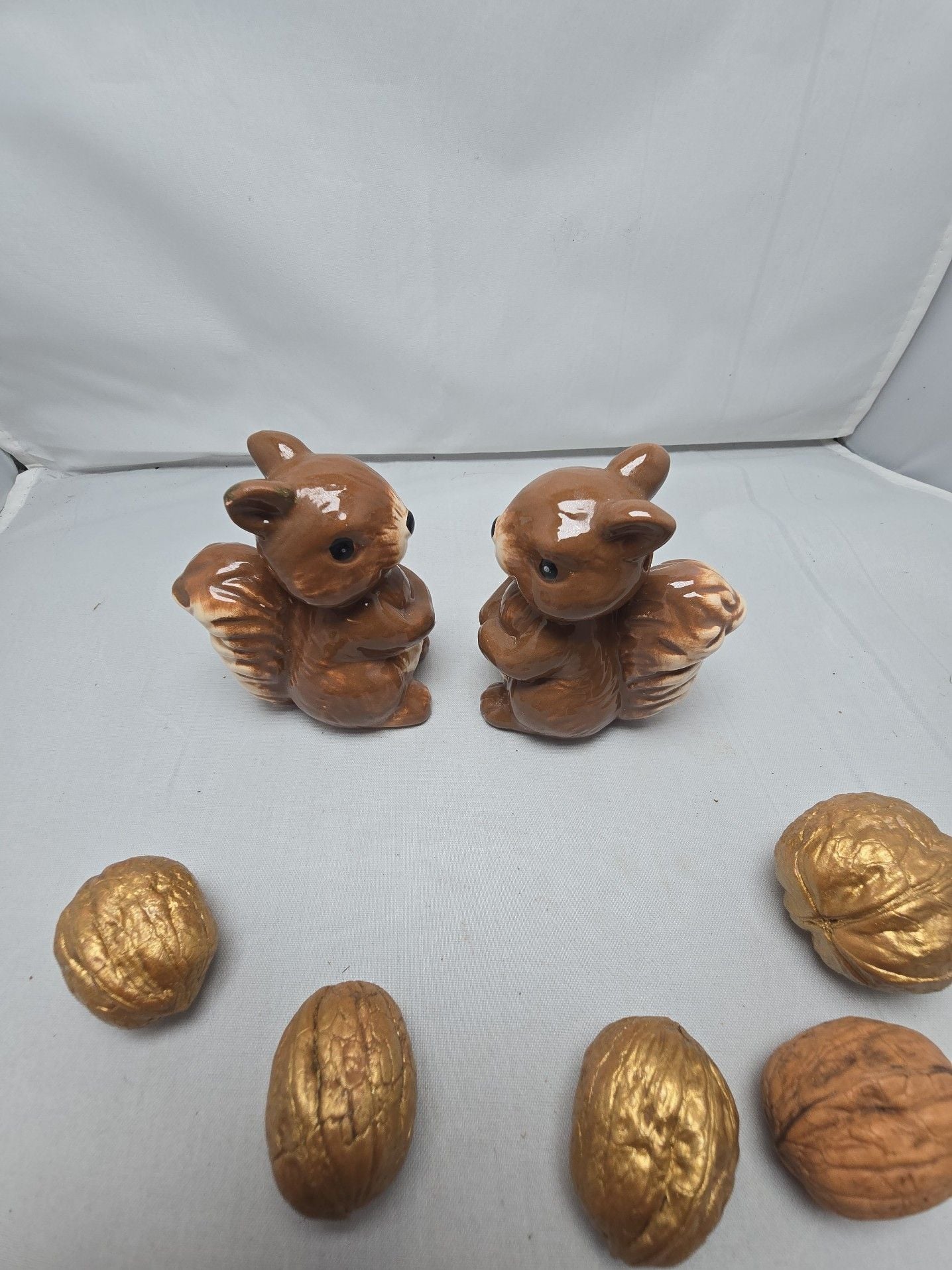 Vintage Ceramic Brown Squirrel Salt and Pepper Shakers 5
