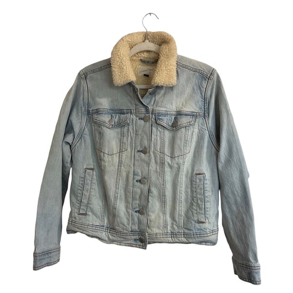 Universal Thread Women's Light Wash Sherpa-Lined Denim Jacket Size M