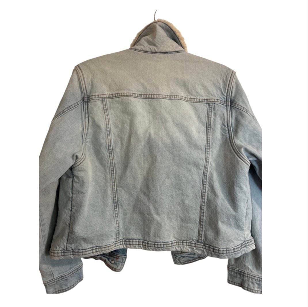 Product thumbnail 4