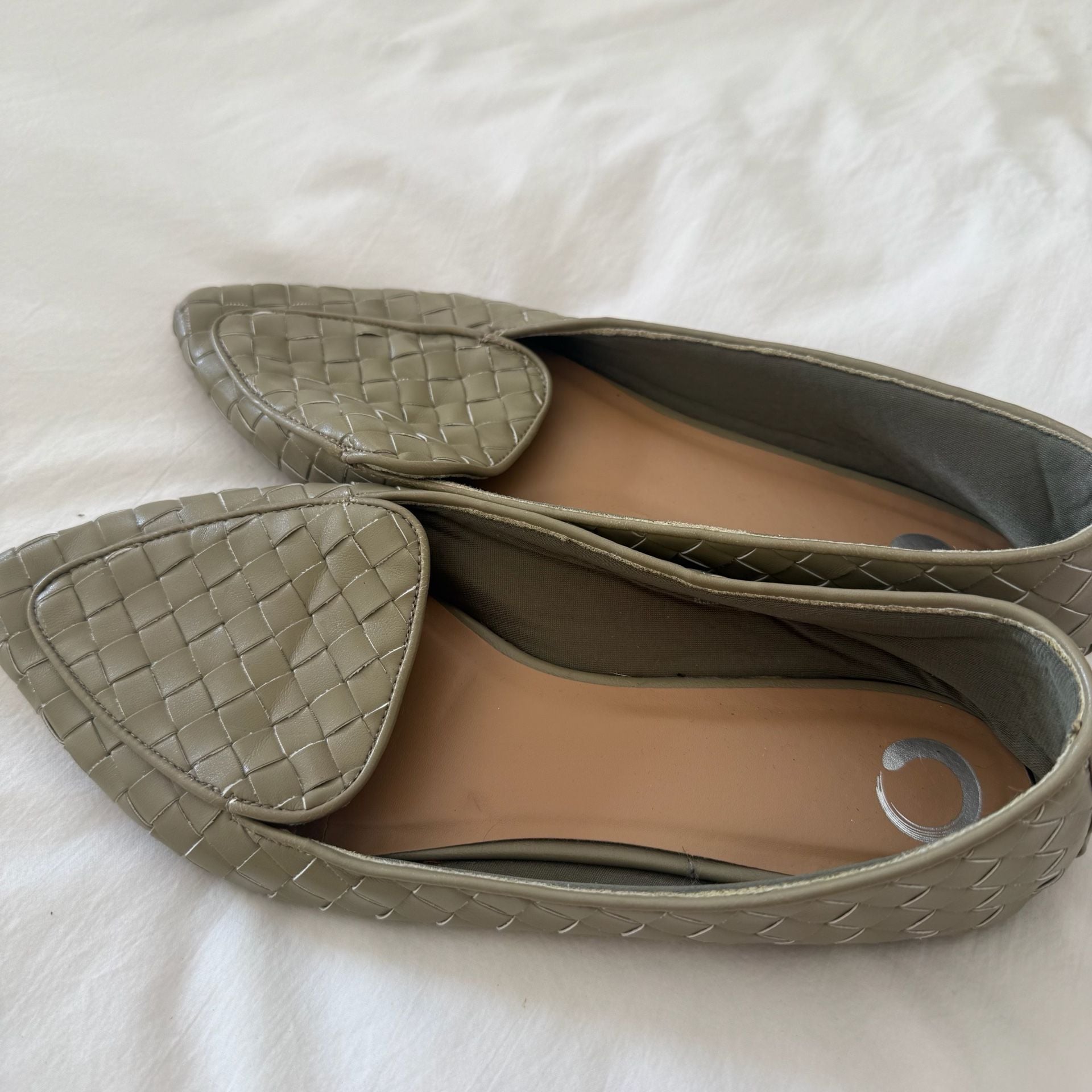 Women's Slip-On Pointed Toe Loafer Flats Olive Size 10 3