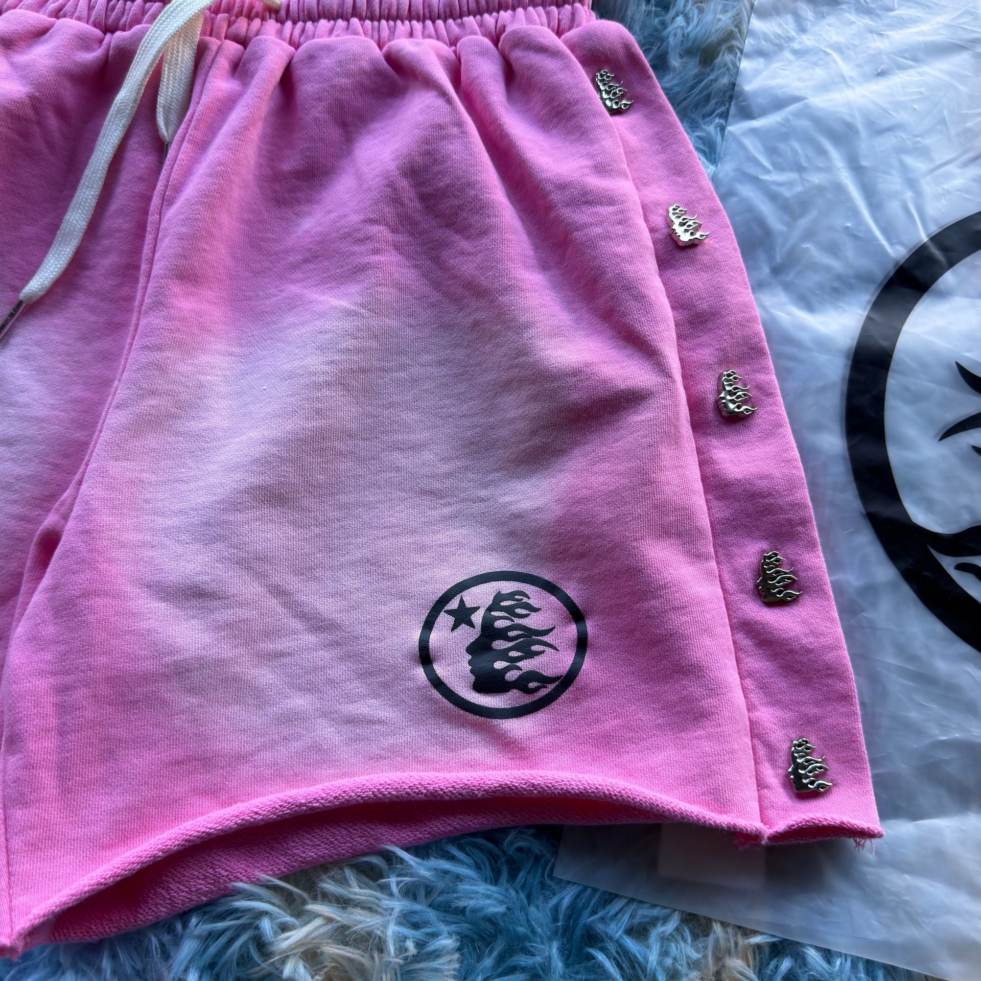Hellstar Snap Shorts Pink 3