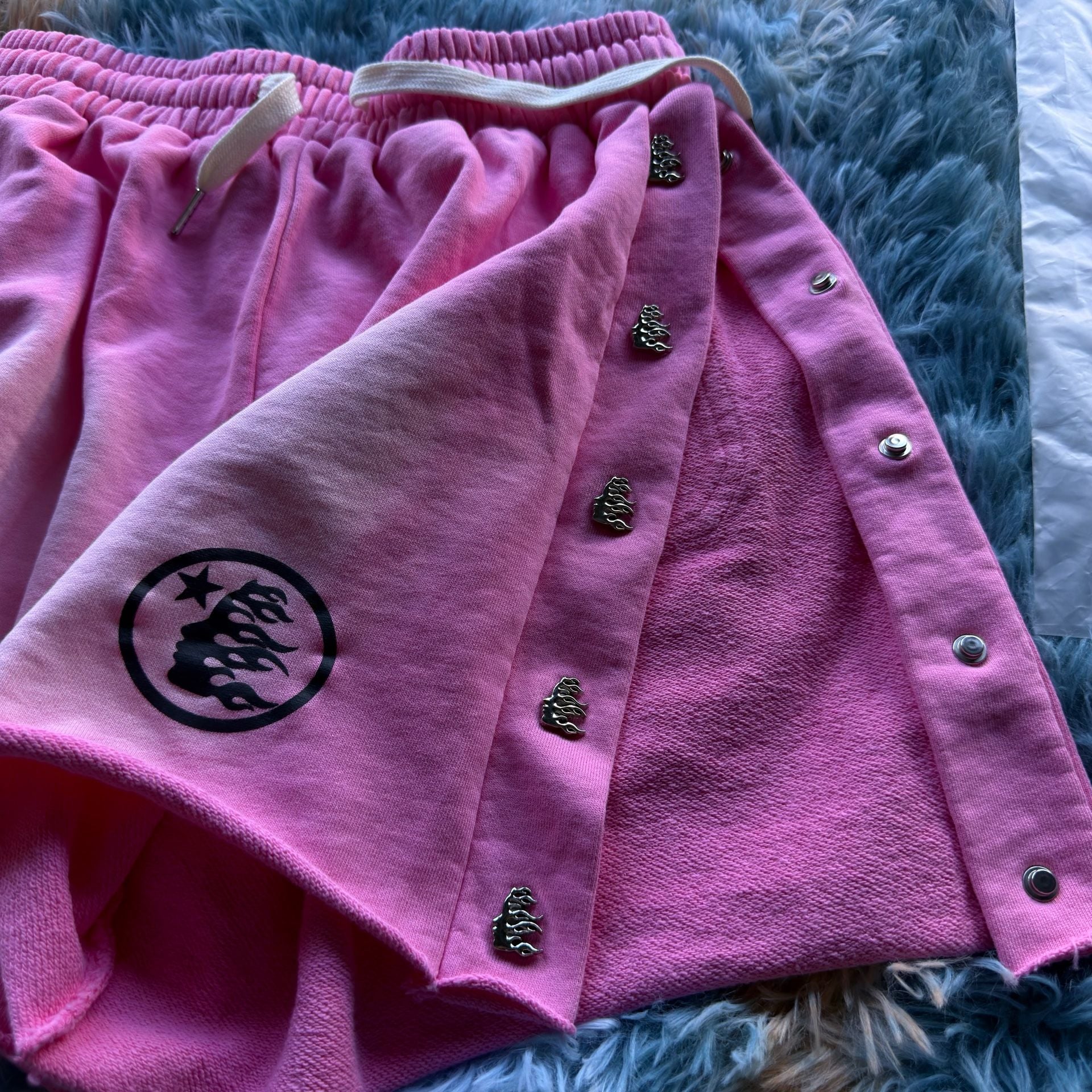 Hellstar Snap Shorts Pink 6