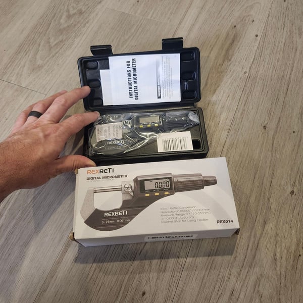 REXBETI Digital Micrometer 0-1 Inch / 0-25mm REX014