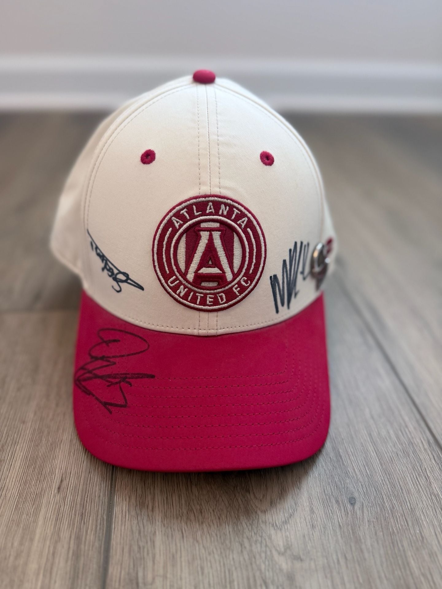 Atlanta United FC Hat Cap w/ Miles Robinson Autograph. 2