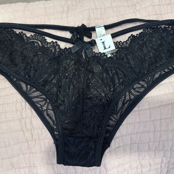 Women's Black Lace Cheeky Panties with Double Straps and Bow Accent Size L (new)