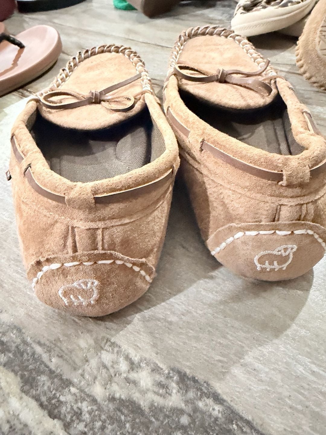 Lamo Women's Suede Moccasin Slippers Size 10 Brown 2