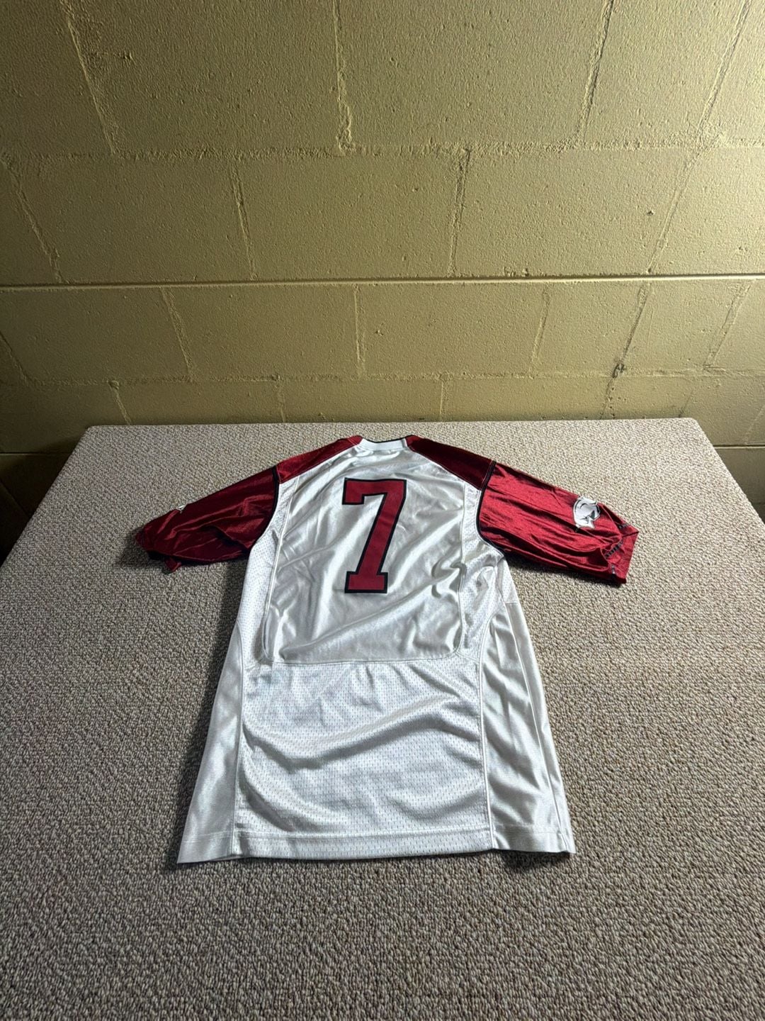 Vintage Nike Arkansas Razorbacks #7 Football Jersey White Size S 7