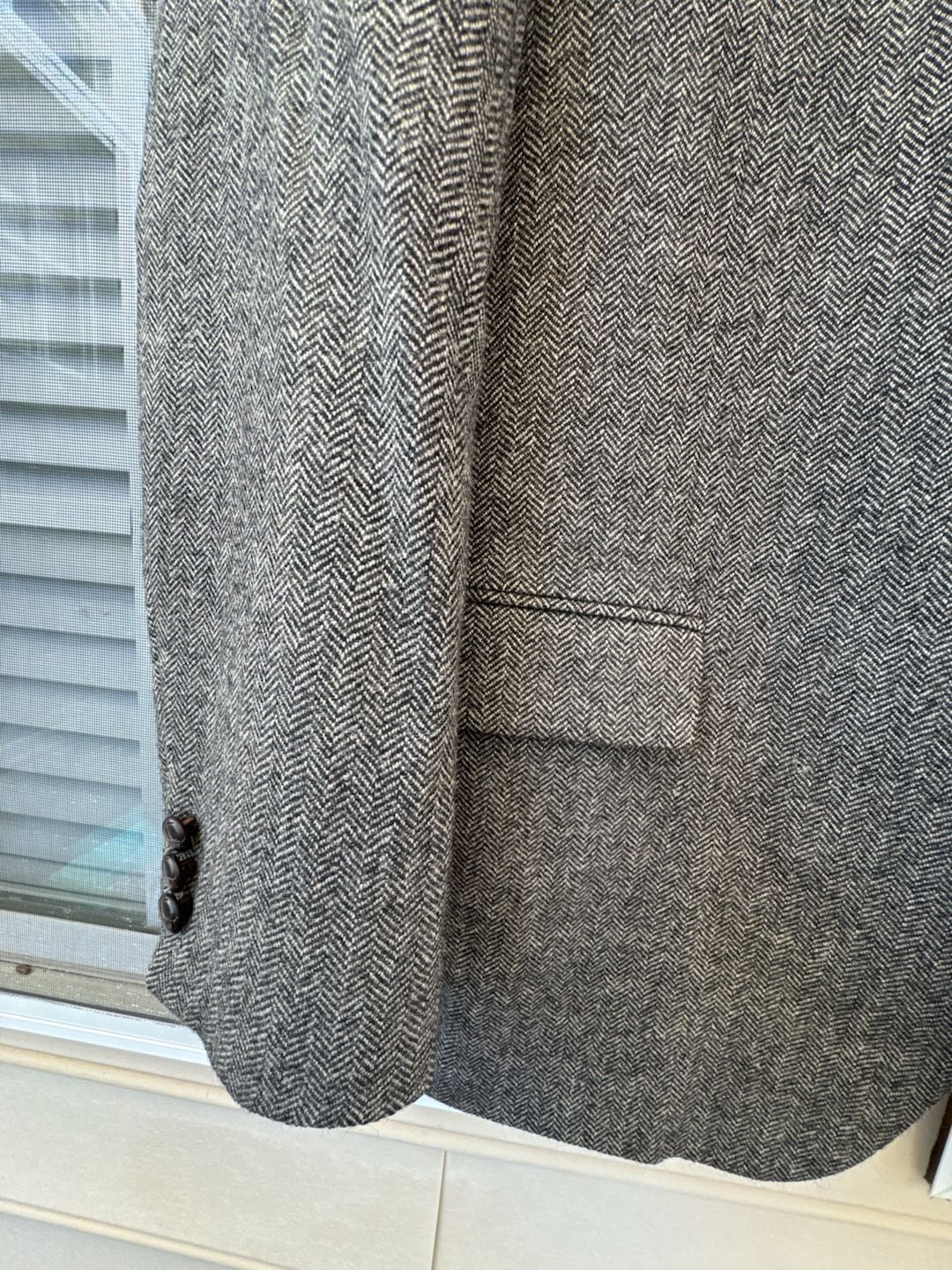 Merona Mens Herringbone Tweed Blazer Jacket Gray Wool Blend Sport Coat 44L Long
Mens Gray Herringbone Tweed Wool Blend Sport Coat Blazer Jacket 3