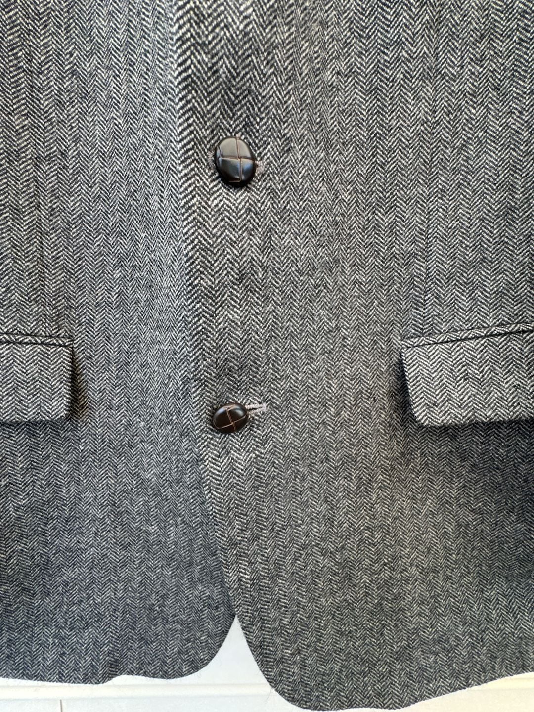 Merona Mens Herringbone Tweed Blazer Jacket Gray Wool Blend Sport Coat 44L Long
Mens Gray Herringbone Tweed Wool Blend Sport Coat Blazer Jacket 4
