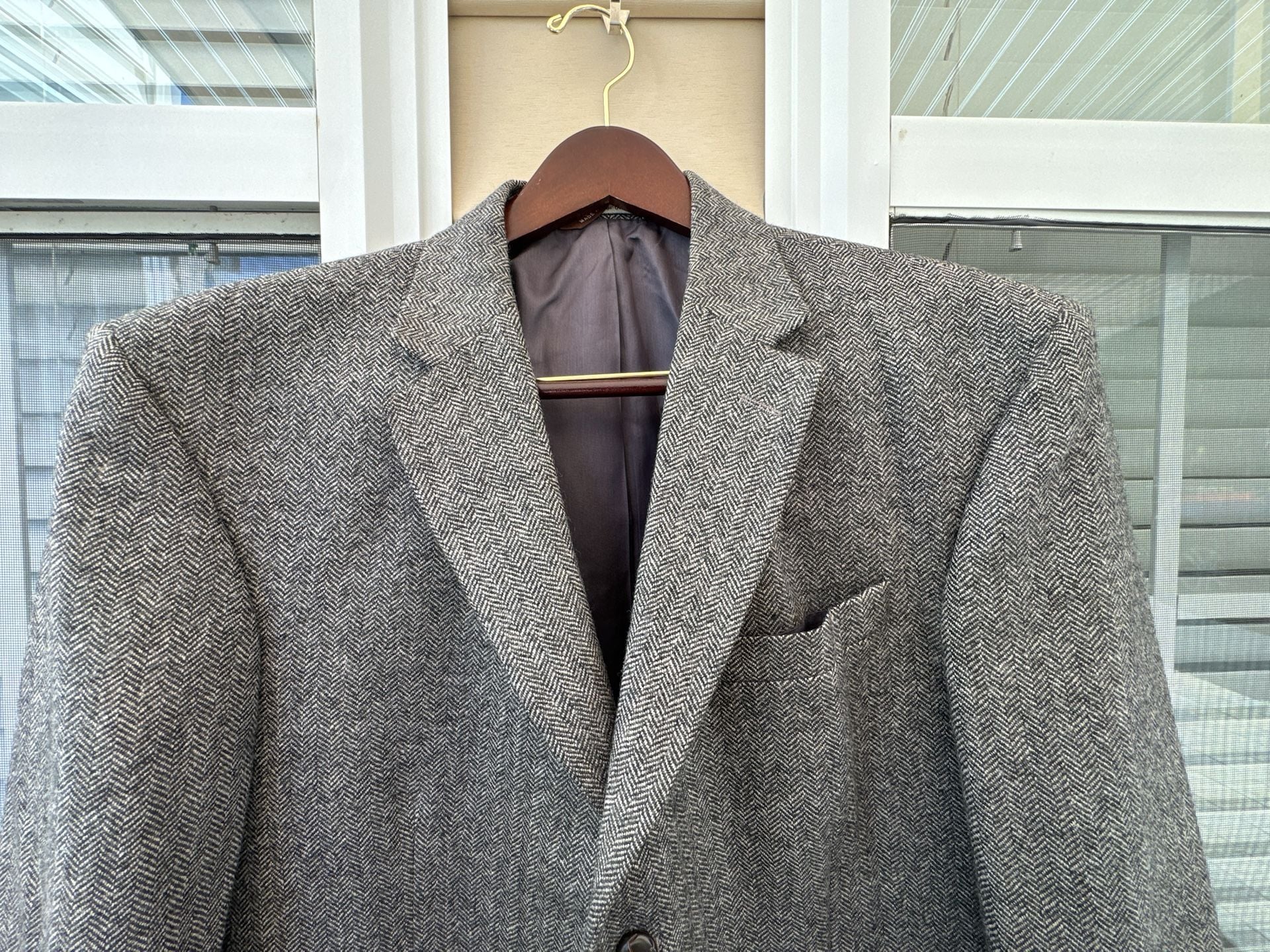 Merona Mens Herringbone Tweed Blazer Jacket Gray Wool Blend Sport Coat 44L Long
Mens Gray Herringbone Tweed Wool Blend Sport Coat Blazer Jacket 6