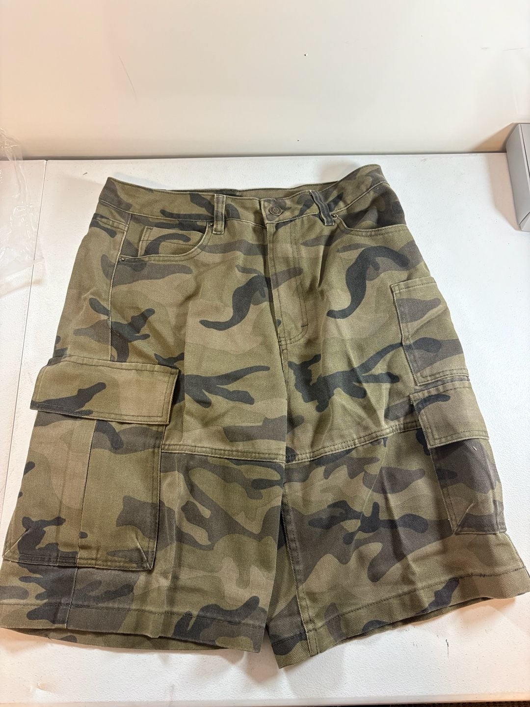 RSQ Men's Baggy Twill Cargo Jorts - Camo Khaki 2