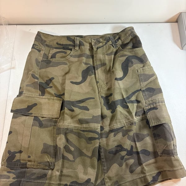 RSQ Men's Baggy Twill Cargo Jorts - Camo Khaki