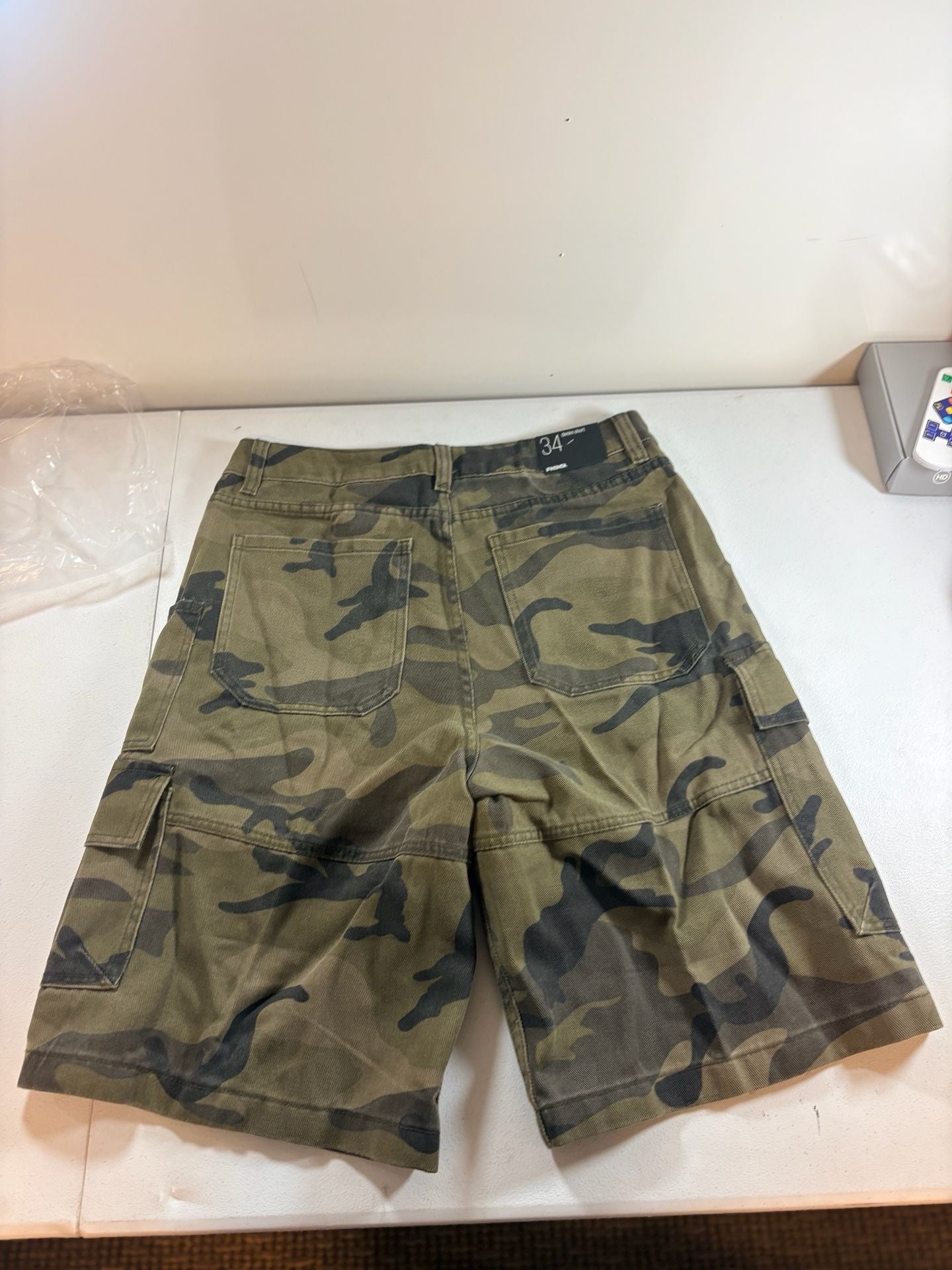 RSQ Men's Baggy Twill Cargo Jorts - Camo Khaki 3