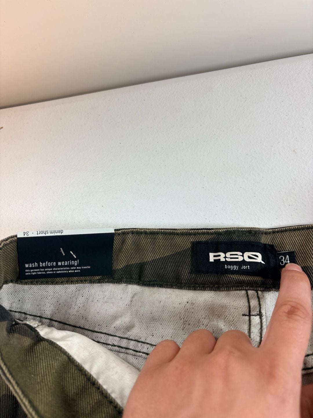 RSQ Men's Baggy Twill Cargo Jorts - Camo Khaki 4