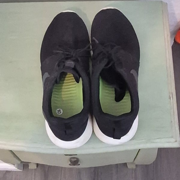 Nike Men's Roshe One Black/Anthracite-Sail Casual Sneakers Size 10