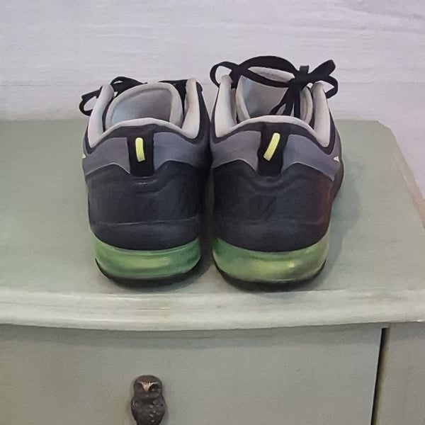Nike Air Max Axis Running Shoes Black/Grey/Volt
