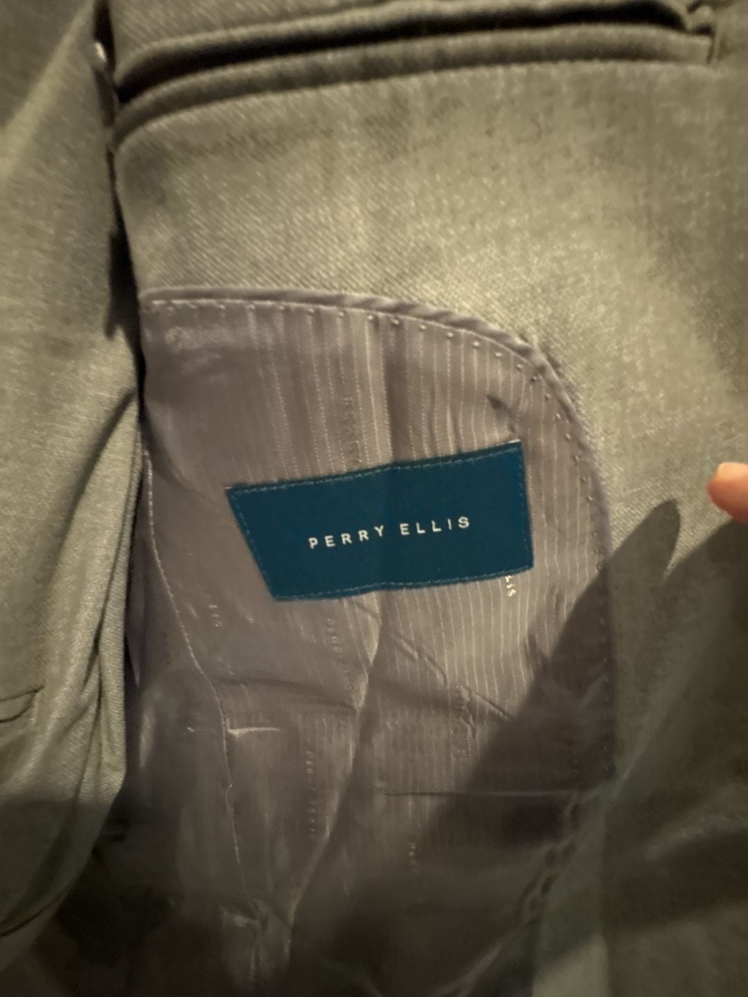 Perry Ellis Men's Regular Fit Gray Suit Jacket & Pants Set Size 40R 34x32 2