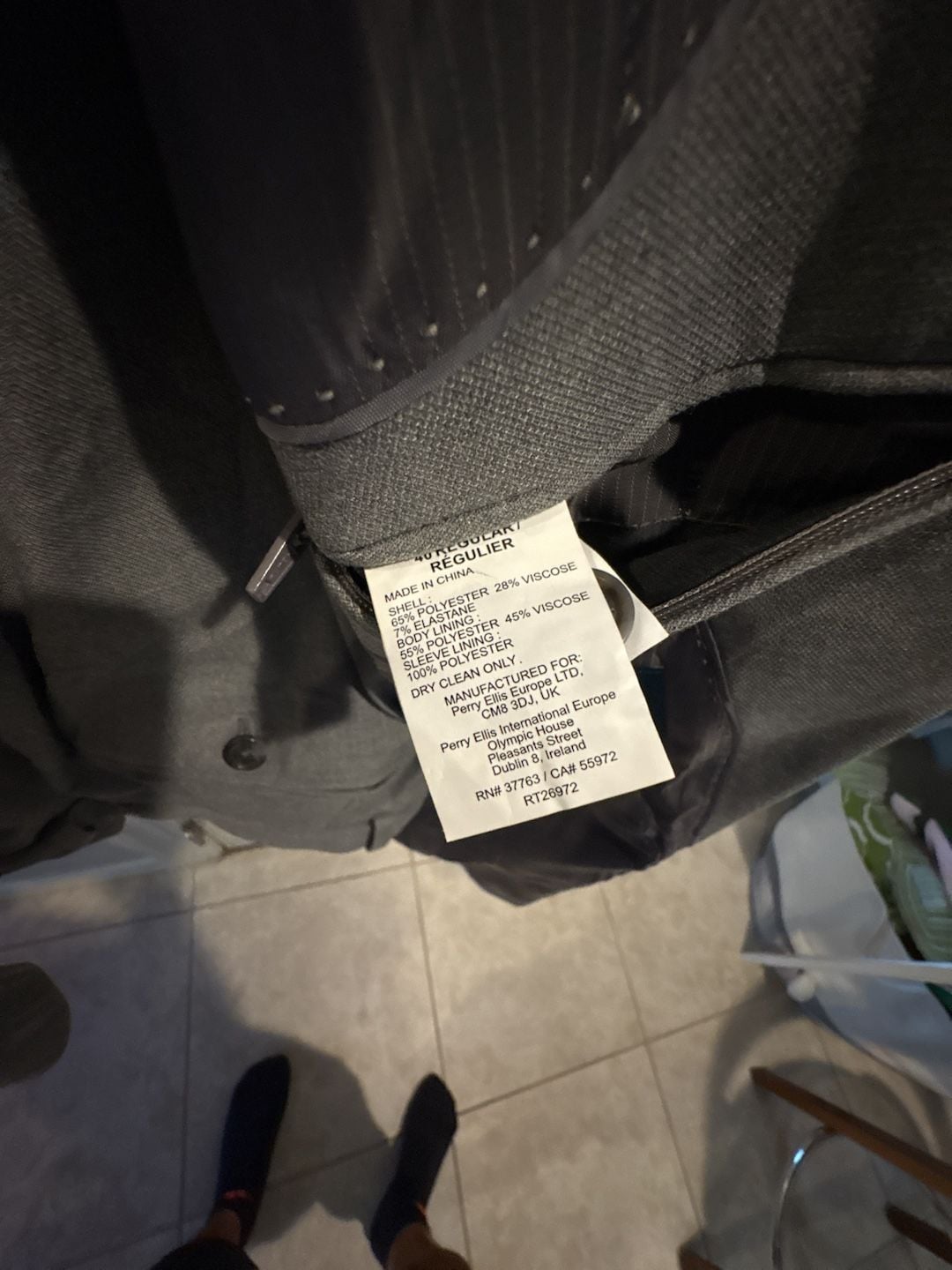 Perry Ellis Men's Regular Fit Gray Suit Jacket & Pants Set Size 40R 34x32 3
