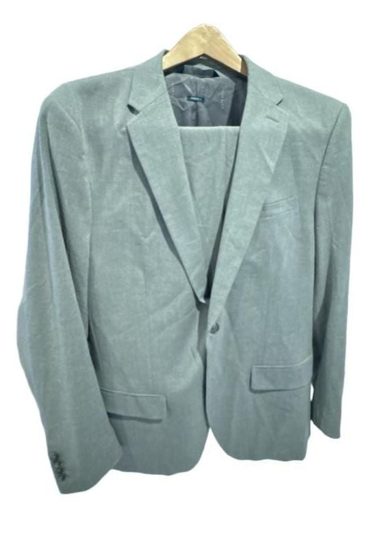Perry Ellis Men's Regular Fit Gray Suit Jacket & Pants Set Size 40R 34x32 1