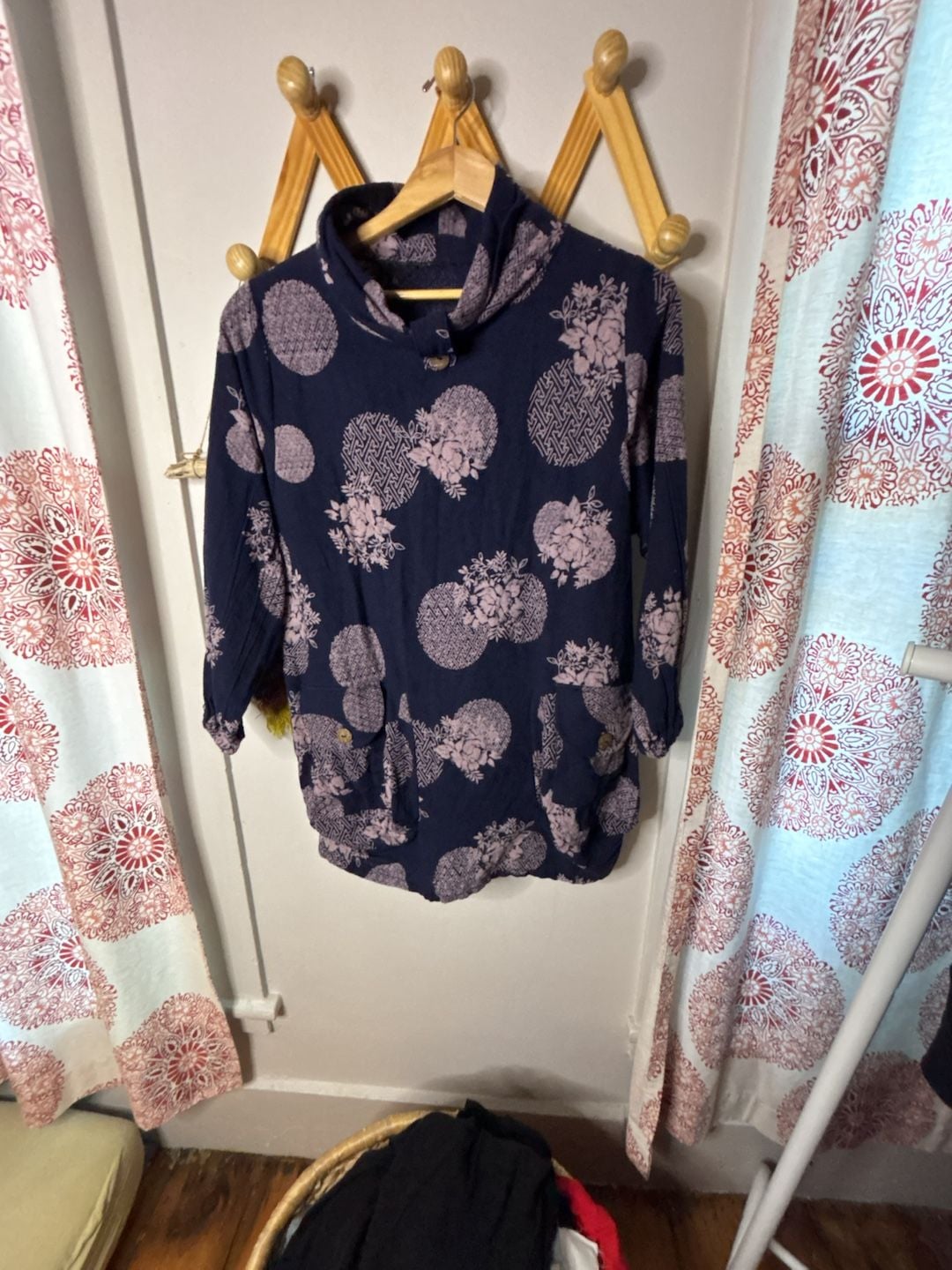 Unisex Floral Non-Stretch Thai Cotton Pullover in Blue with Pockets 2